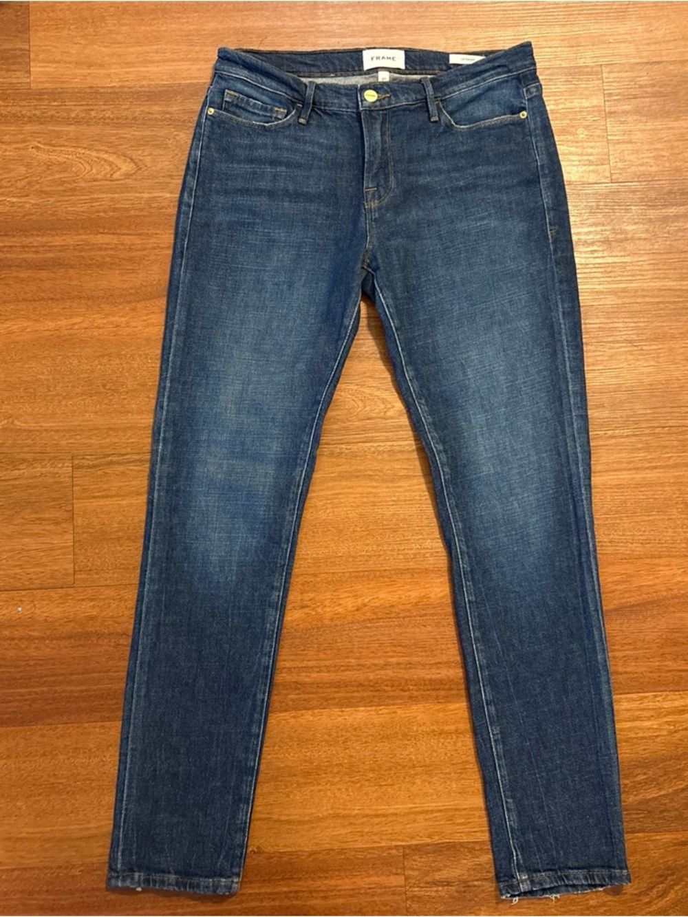 Frame The Looker skinny jeans in a dark wash stretch denim